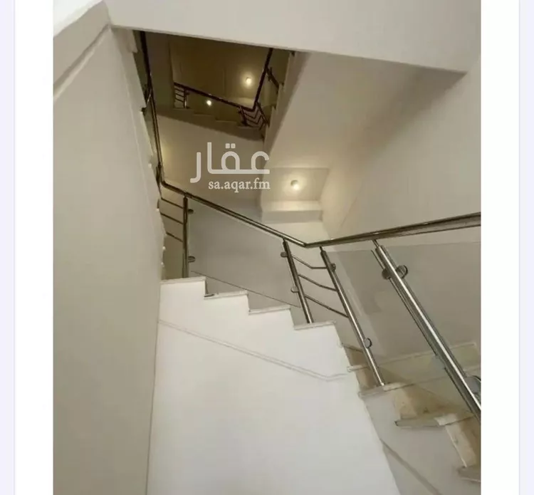 فيلا للبيع في شارع سلمان بن مالك, حي مطار الملك خالد الدولي, مدينة الرياض, منطقة الرياض صورة 3