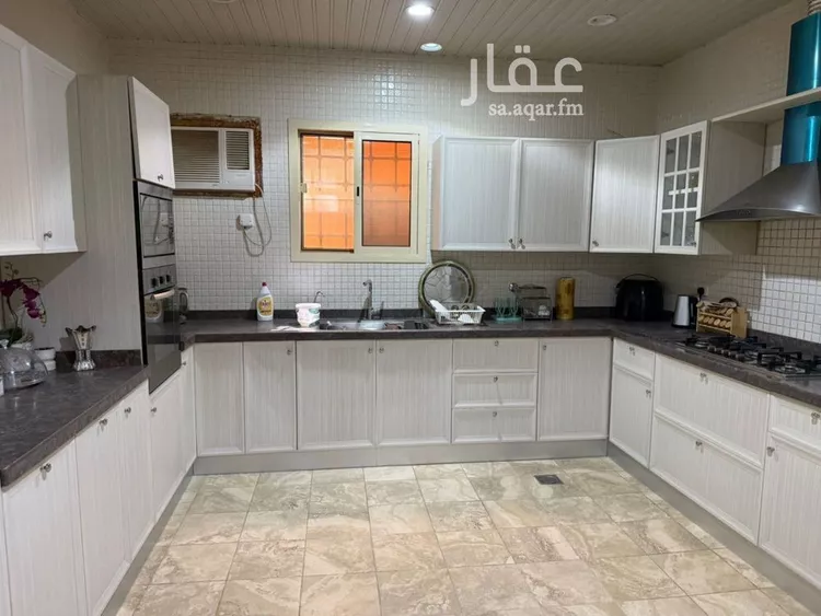 فيلا للبيع في شارع رجاء بن مرجي, حي القيروان, مدينة الرياض, منطقة الرياض صورة 2