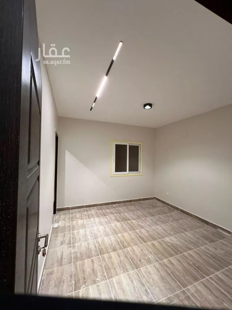 فيلا للبيع في شارع عبدالرحمن العمادي, حي مطار الملك خالد الدولي, مدينة الرياض, منطقة الرياض 8