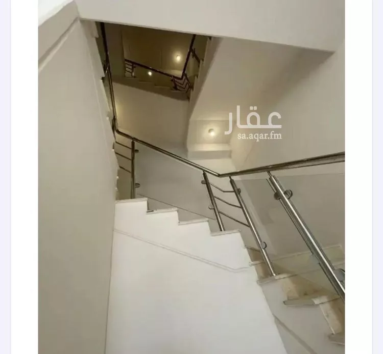 فيلا للبيع في شارع سلمان بن مالك, حي مطار الملك خالد الدولي, مدينة الرياض, منطقة الرياض صورة 3