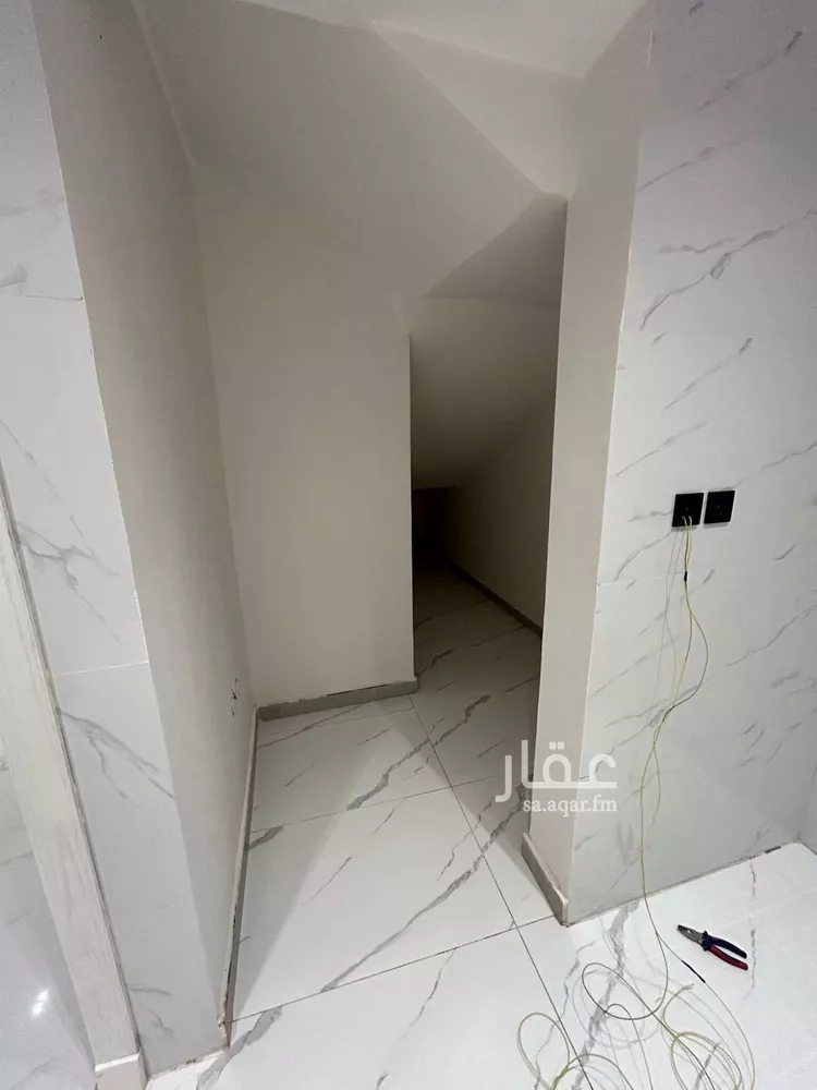 فيلا للبيع في شارع فؤاد محمد عمر توفيق, حي المهدية, مدينة الرياض, منطقة الرياض صورة 2