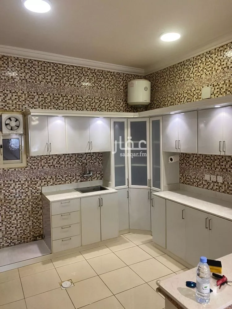 شقة للإيجار في شارع شهيد الدين ثم الوطن يحيى محمد يحيى الش, حي القيروان, مدينة الرياض, منطقة الرياض صورة 3