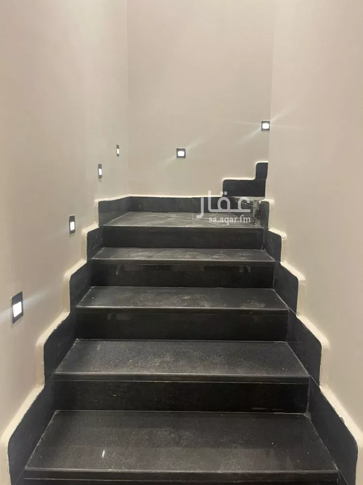 فيلا للبيع في شارع الفخر النحوي, حي العارض, مدينة الرياض, منطقة الرياض صورة 5