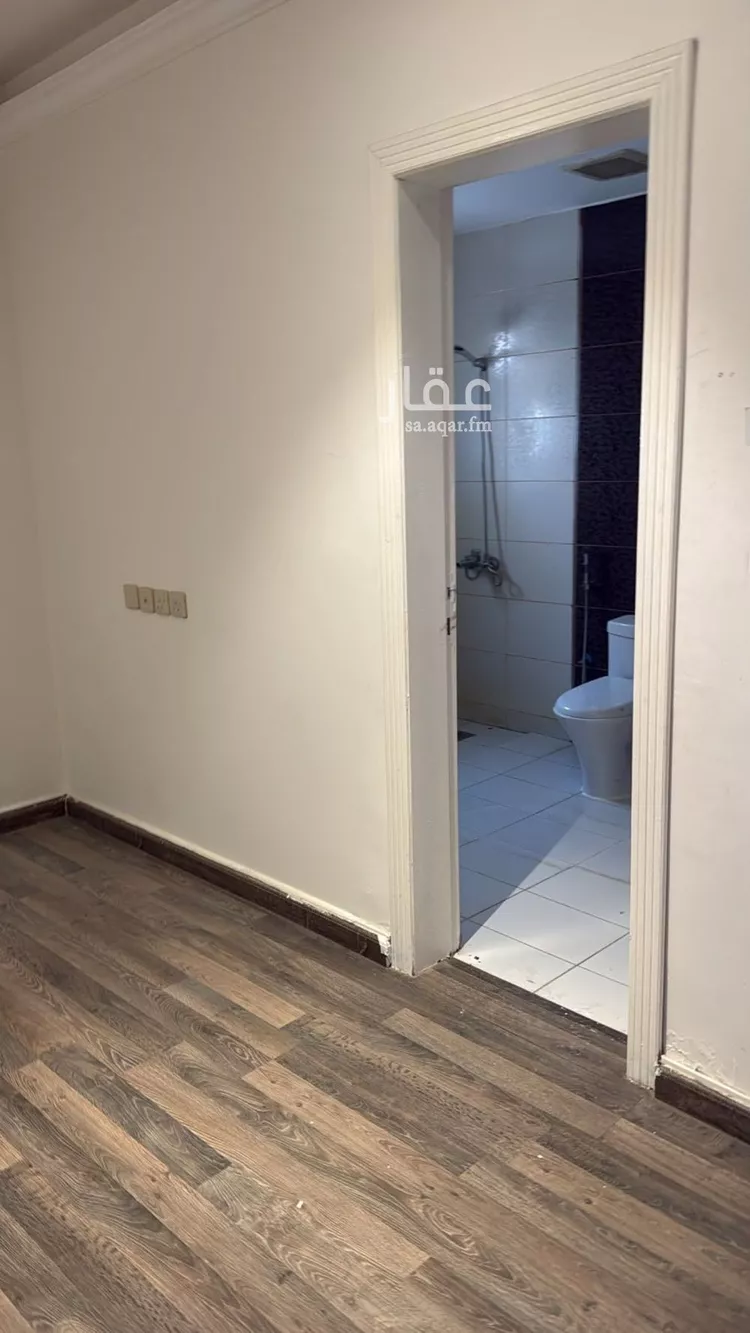 Floor for Rent in Riyadh Al Yasmin 8