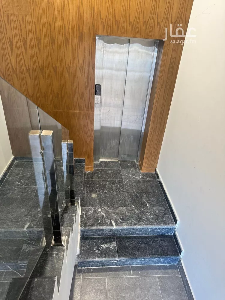 Floor for Sale in Riyadh Dhahrat Al Badi'ah