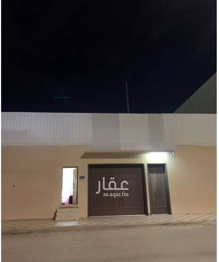 فيلا للبيع في شارع شارع ابو قيس الجهني, حي العزيزية, مدينة الخفجي, المنطقة الشرقية