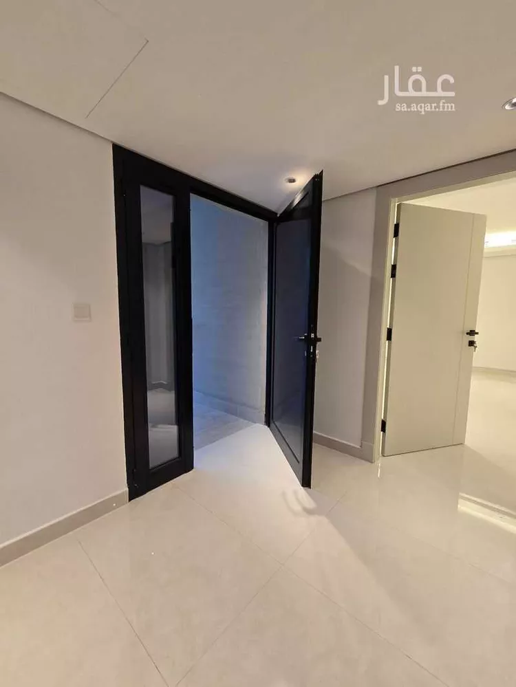 فيلا للإيجار في شارع عين زبيده, حي العليا, مدينة الرياض, منطقة الرياض 16
