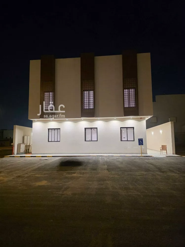 عمارة للإيجار في شارع أحمد البسطامي, حي العارض, مدينة الرياض, منطقة الرياض صورة 2