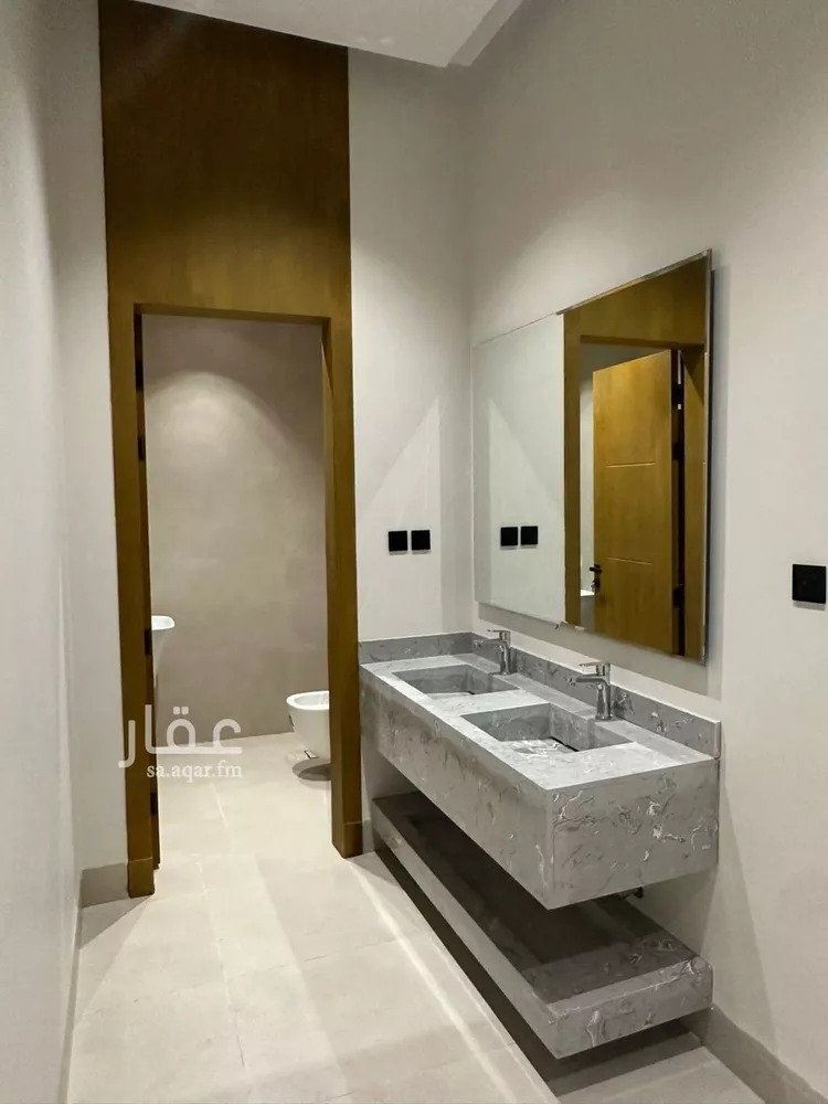 فيلا للبيع في شارع عبدالباسط الظاهري, حي النرجس, مدينة الرياض, منطقة الرياض صورة 2