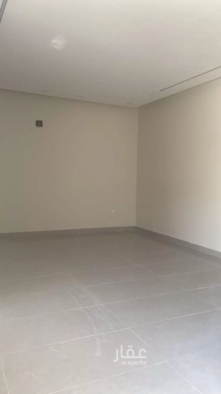 دور للبيع في شارع رقم 102, حي الجنادرية, مدينة الرياض, منطقة الرياض صورة 3