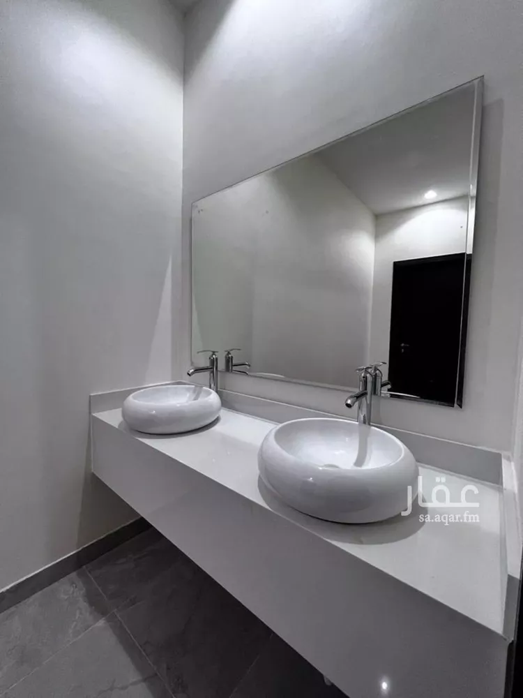 فيلا للبيع في شارع عبدالله القيرواني, حي الرمال, مدينة الرياض, منطقة الرياض صورة 4