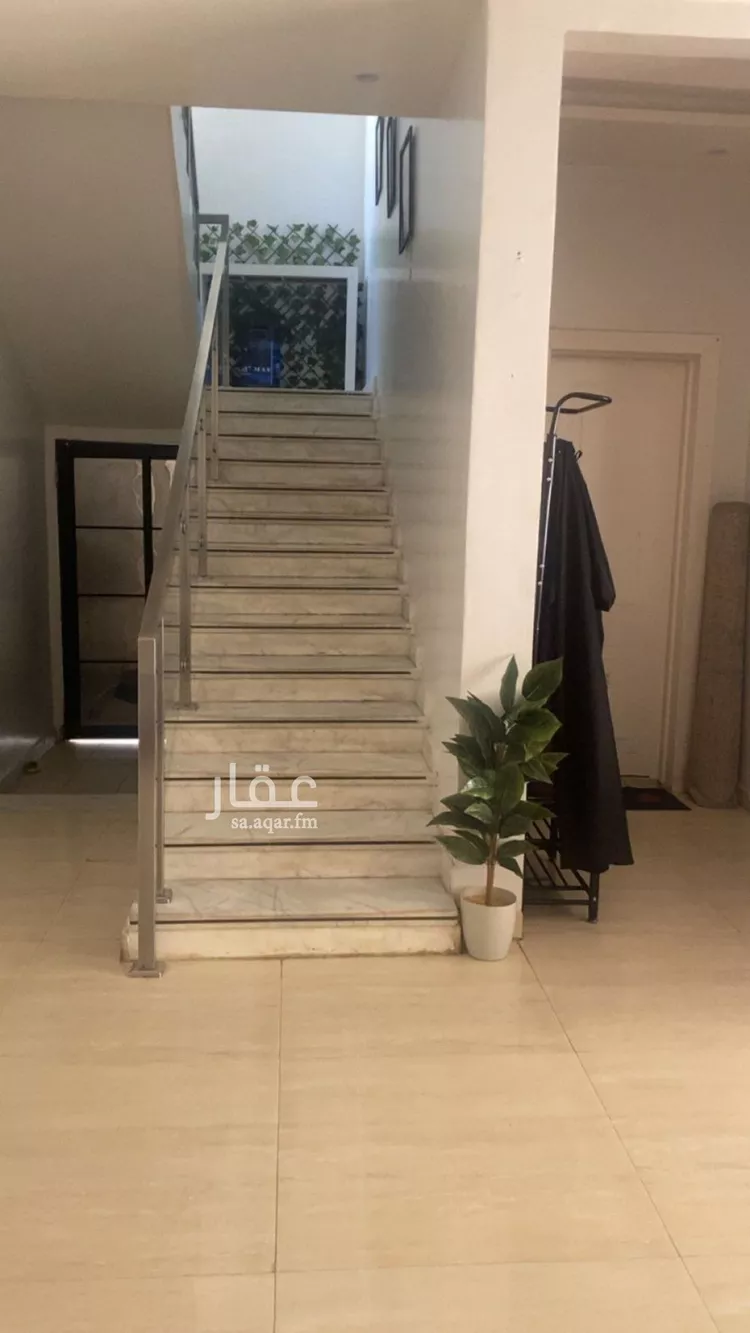 فيلا للبيع في شارع الدوائر, حي العزيزية, مدينة الرياض, منطقة الرياض صورة 5