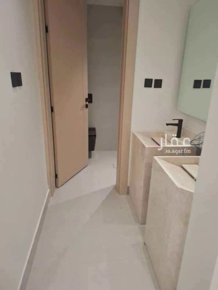فيلا للبيع في شارع أبي مصعب الزهري, حي النرجس, مدينة الرياض, منطقة الرياض صورة 4