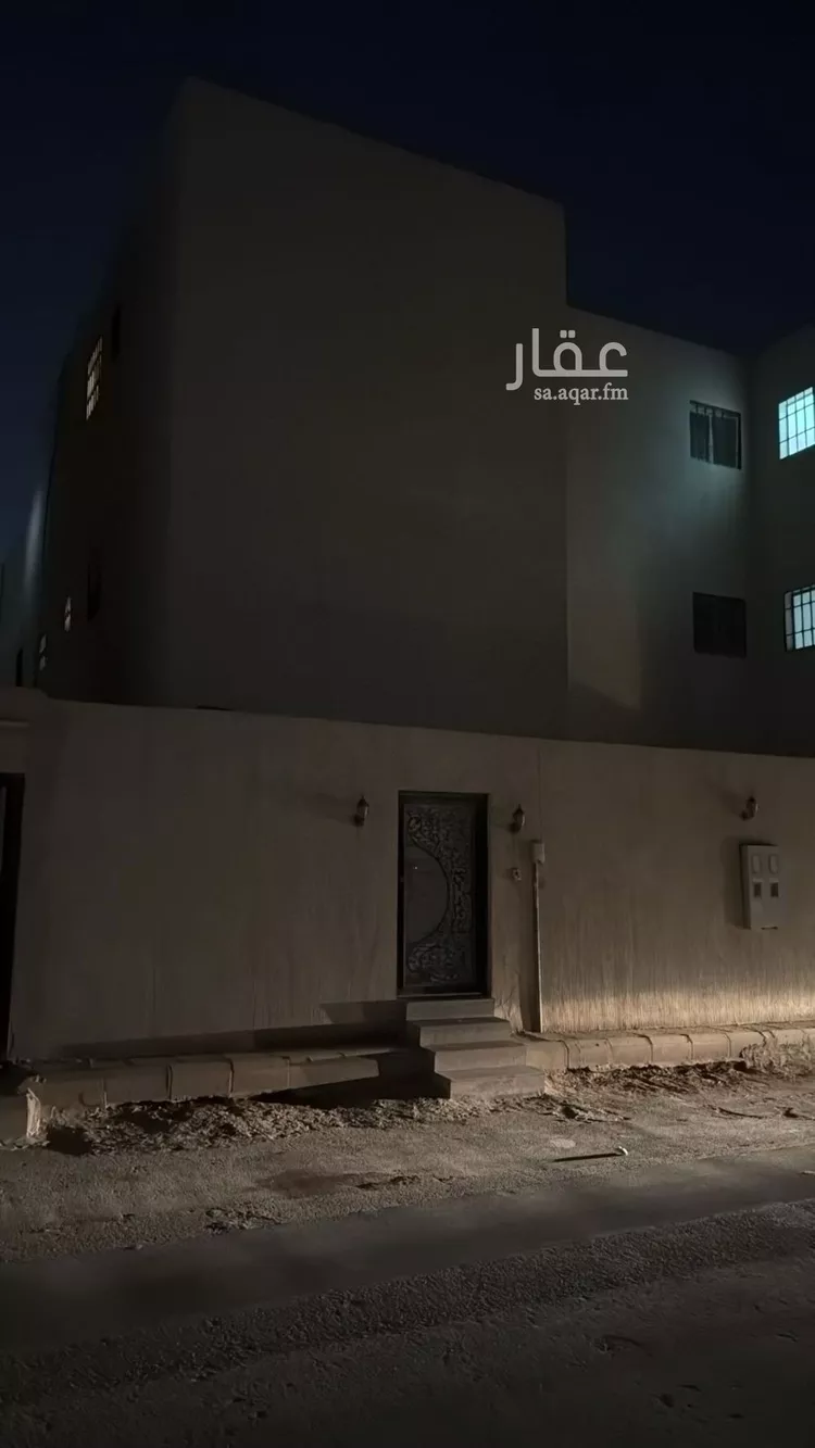 فيلا للبيع في شارع مظفر العيلاني, حي الرمال, مدينة الرياض, منطقة الرياض صورة 2