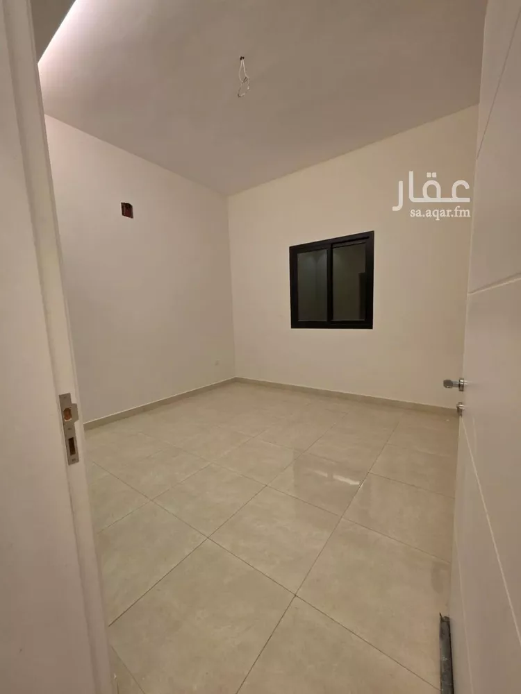 فيلا للبيع في شارع أحمد بن الفرات, حي العارض, مدينة الرياض, منطقة الرياض صورة 5