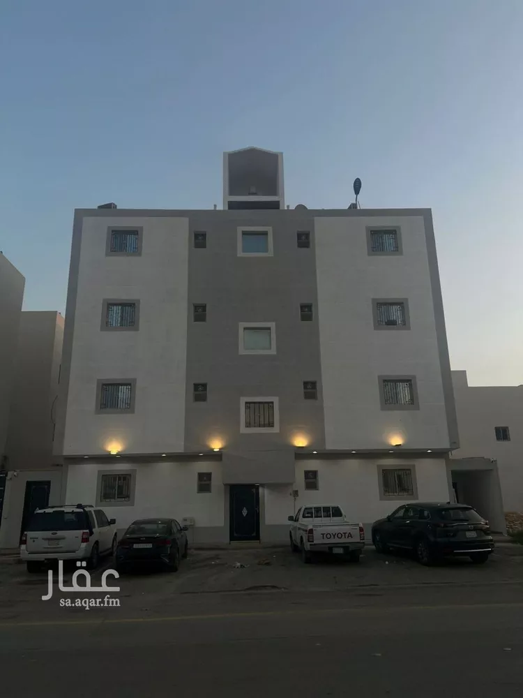 عمارة للبيع في شارع جبل الأرام, حي ظهرة لبن, مدينة الرياض, منطقة الرياض