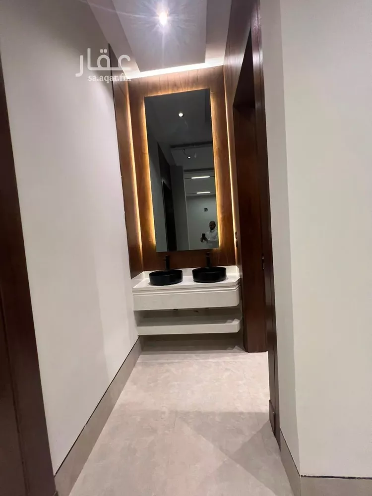 فيلا للبيع في شارع نعمان بن مقرن المزيني, حي العارض, مدينة الرياض, منطقة الرياض صورة 3