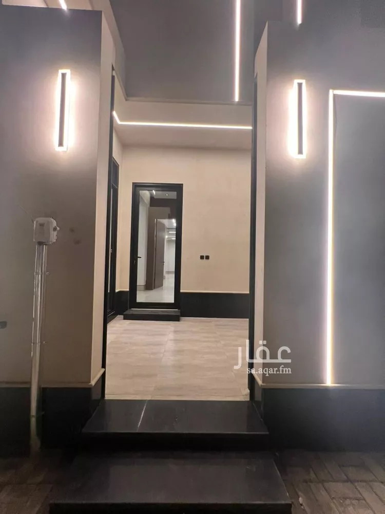 فيلا للبيع في شارع نعمان بن مقرن المزيني, حي العارض, مدينة الرياض, منطقة الرياض صورة 4
