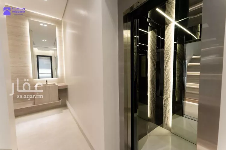 فيلا للبيع في شارع لزمة, حي الملك سلمان, مدينة الرياض, منطقة الرياض صورة 2