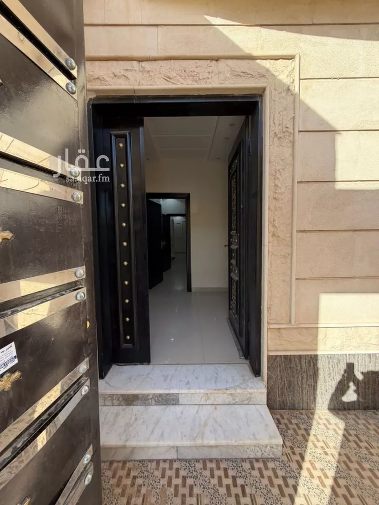 فيلا للبيع في شارع احمد بن سعد الاصبهاني, حي الرمال, مدينة الرياض, منطقة الرياض صورة 3