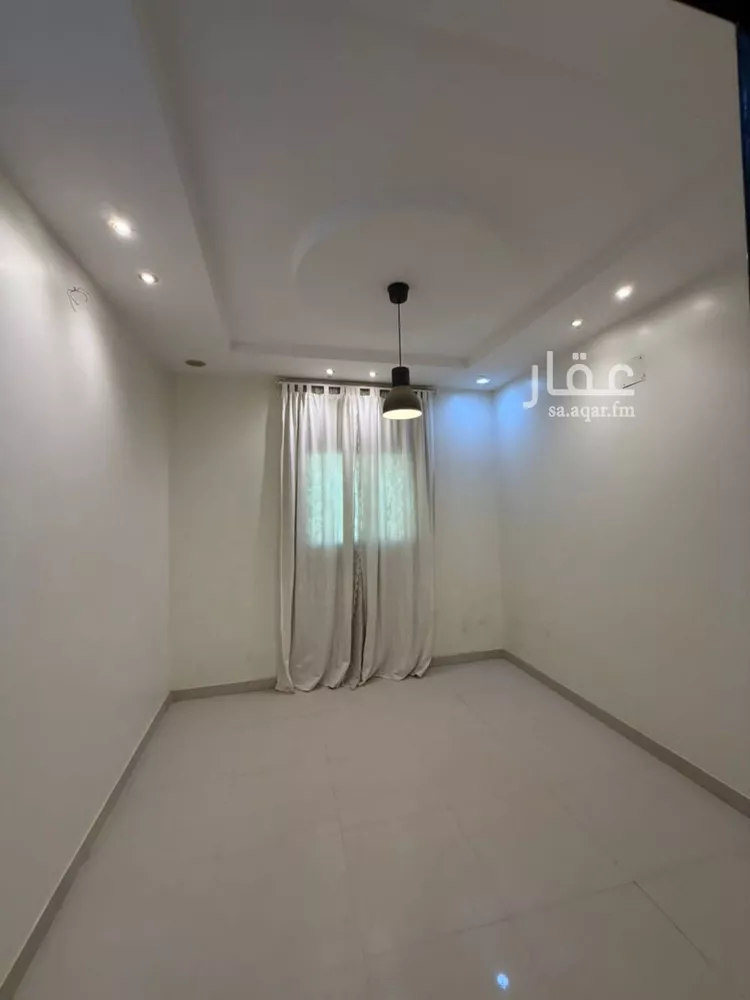 فيلا للبيع في شارع احمد بن سعد الاصبهاني, حي الرمال, مدينة الرياض, منطقة الرياض صورة 2
