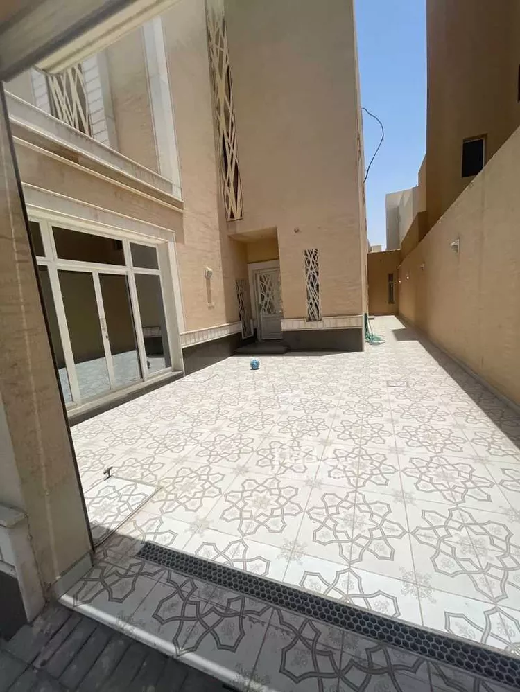 فيلا للبيع في شارع الأسنة, حي الدار البيضاء, مدينة الرياض, منطقة الرياض صورة 2