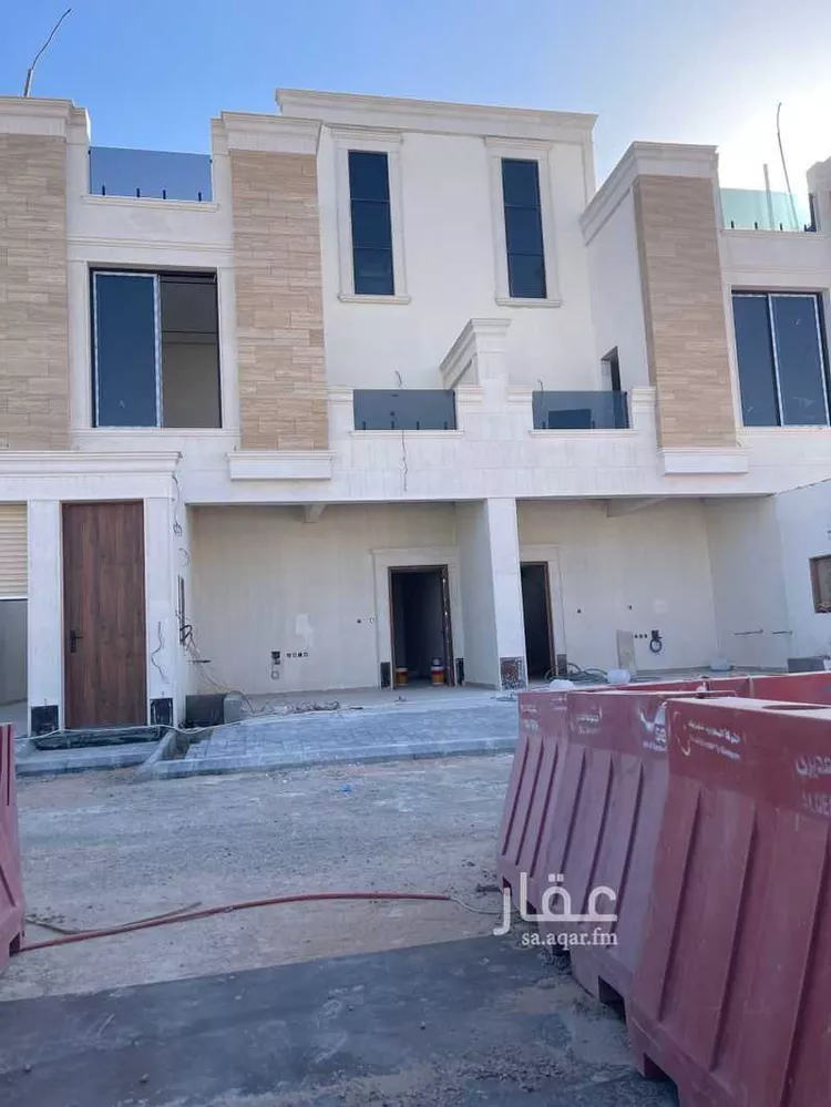 Floor for Sale in Riyadh Al Arid