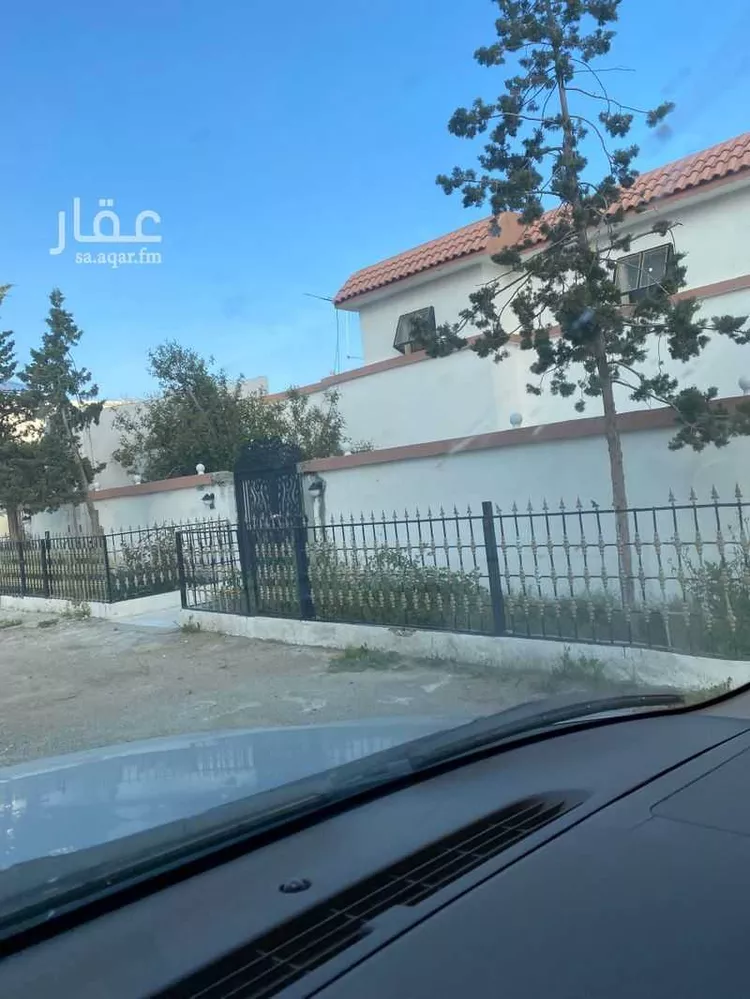 فيلا للبيع في شارع الامير مشاري بن سعود, حي النزهة, مدينة الباحة, منطقة الباحة صورة 4
