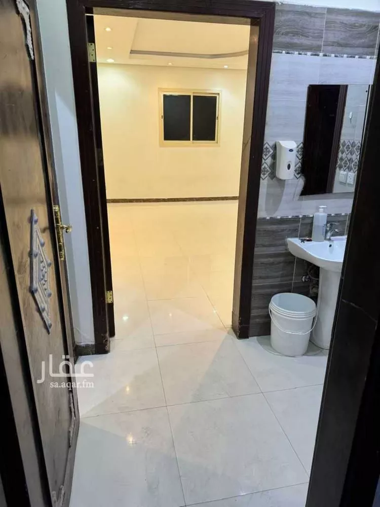 شقة للإيجار في شارع رقم 95, حي العزيزية, مدينة الرياض, منطقة الرياض صورة 3