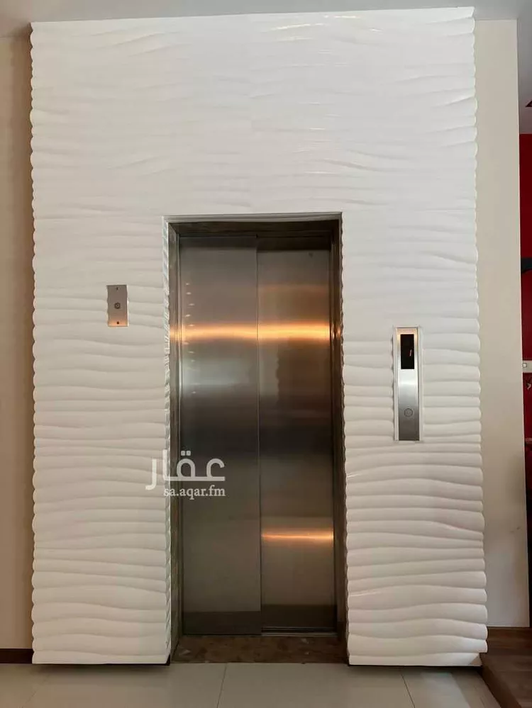 فيلا للبيع في شارع الربيع, حي الحمراء, مدينة الرياض, منطقة الرياض صورة 2