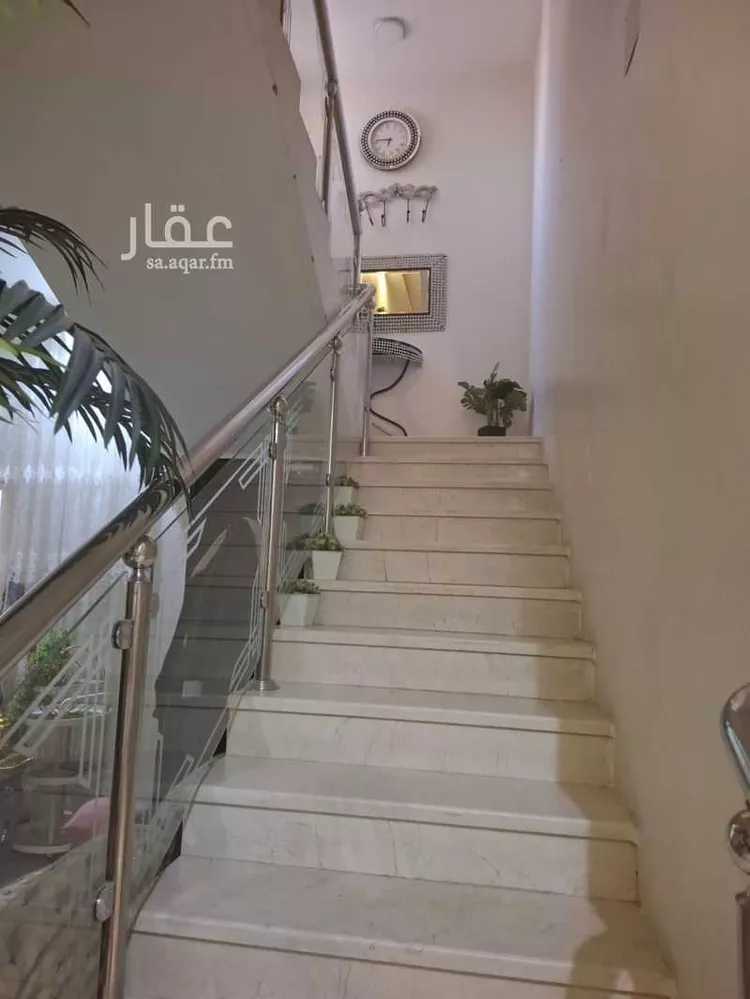 فيلا للبيع في شارع يزيد بن الوليد, حي النرجس, مدينة الرياض, منطقة الرياض صورة 2
