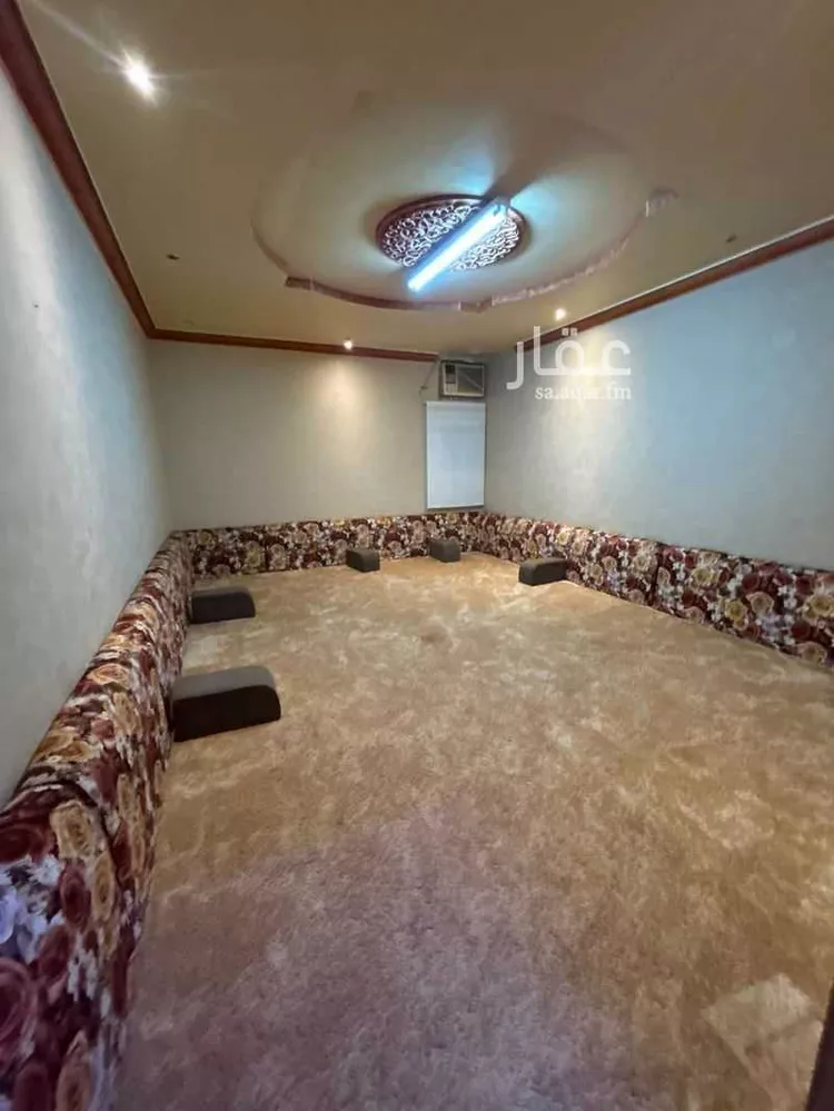 شقة للبيع في شارع بحر العرب, حي إشبيلية, مدينة الرياض, منطقة الرياض صورة 4