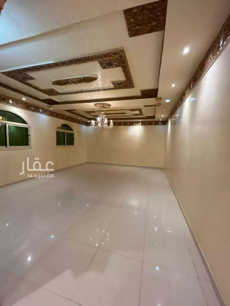 فيلا للبيع في شارع محمد بن أحمد بن علوان, حي إشبيلية, مدينة الرياض, منطقة الرياض صورة 5