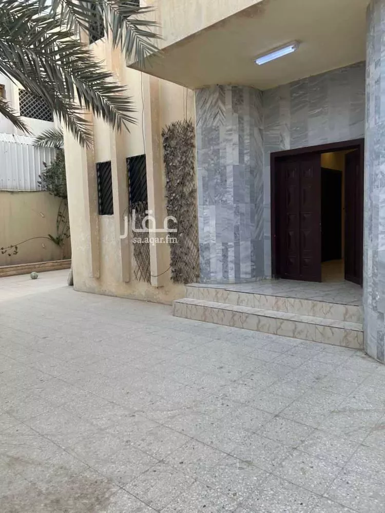 فيلا للبيع في شارع عبدالغني بن سلام, حي الملك فيصل, مدينة الرياض, منطقة الرياض صورة 2