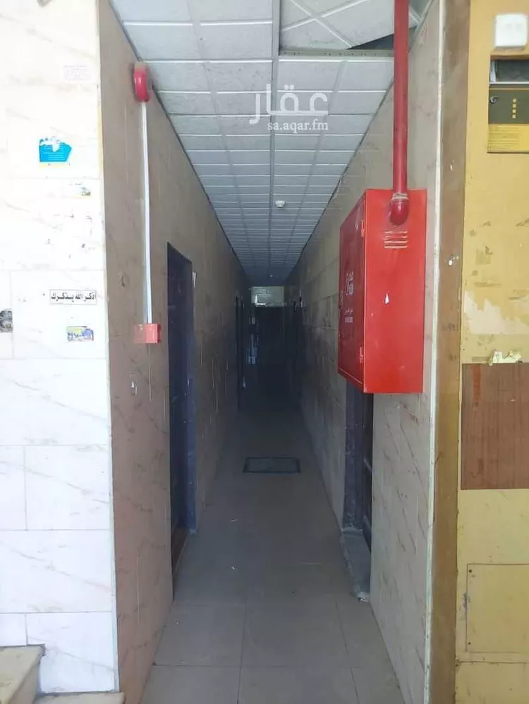 عمارة للبيع في شارع سرتي, حي العزيزية, مدينة جدة, منطقة مكة المكرمة صورة 4