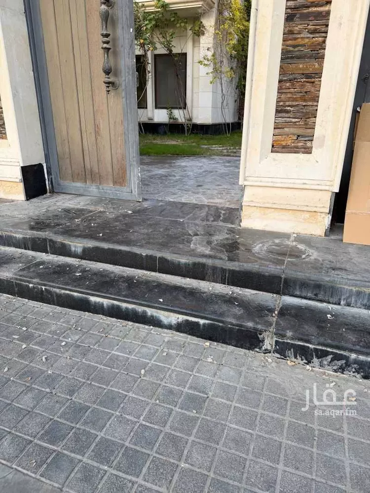 فيلا للبيع في شارع سويد بن الحارث الازدى, حي الجامعيين, مدينة الدمام, المنطقة الشرقية صورة 5