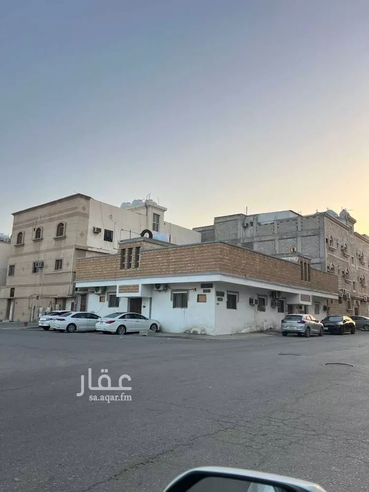 عمارة للبيع في شارع الثالث والعشرون, حي الثقبة, مدينة الخبر, المنطقة الشرقية