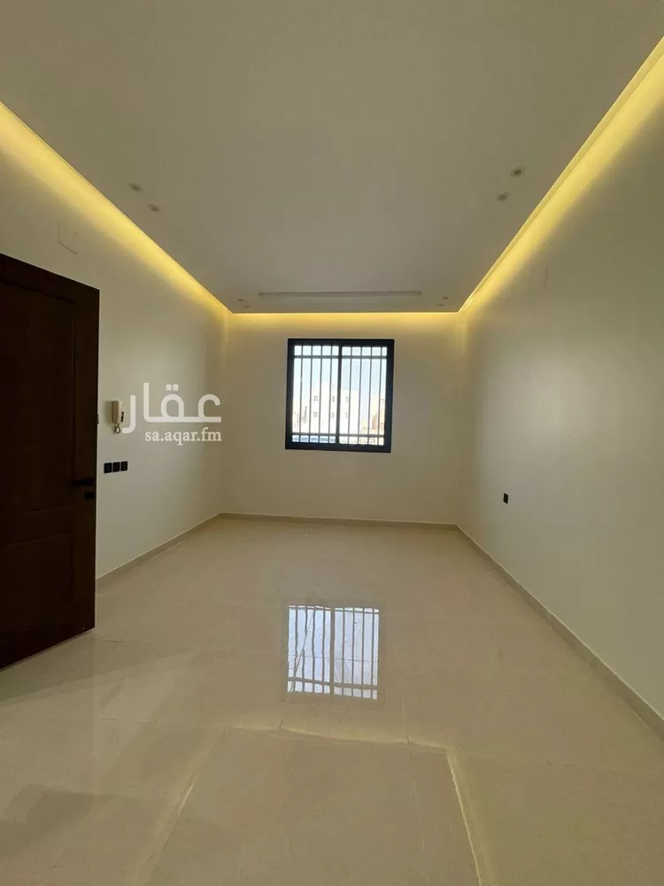 فيلا للإيجار في شارع عسير, حي ظهرة لبن, مدينة الرياض, منطقة الرياض صورة 2
