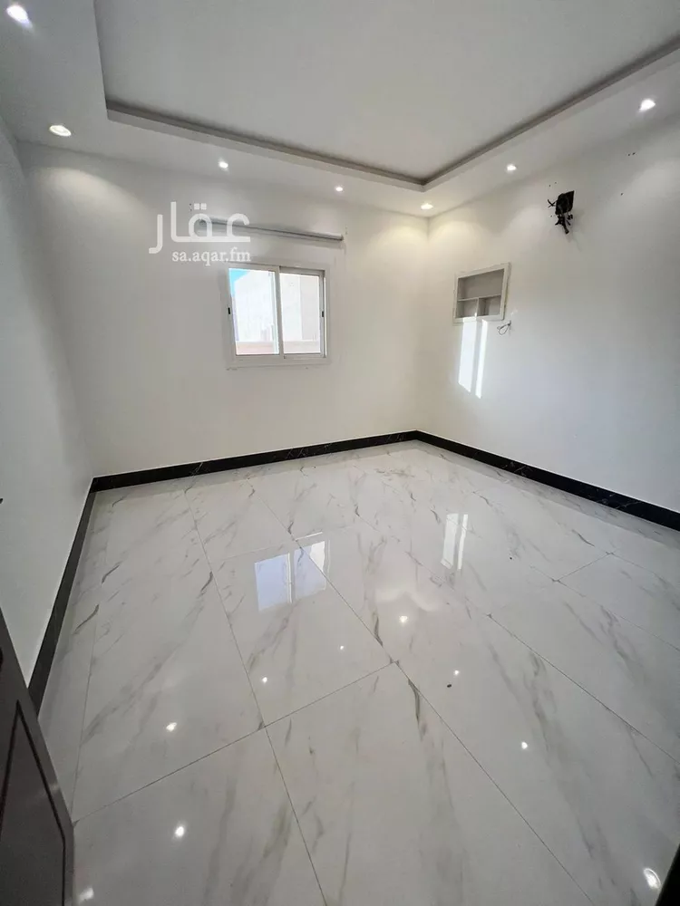 فيلا للبيع في شارع عبدالواحد اللغوي, حي المهدية, مدينة الرياض, منطقة الرياض صورة 3