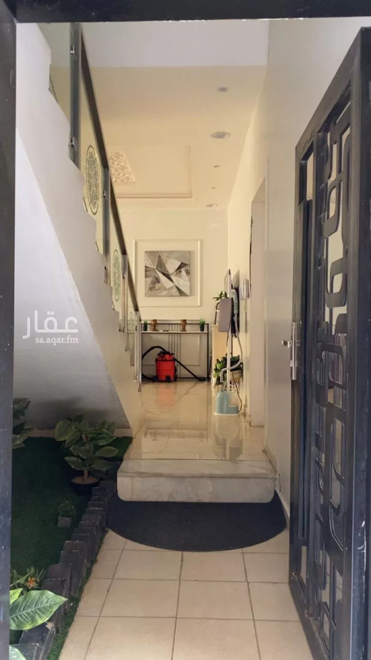 فيلا للبيع في شارع الدوائر, حي العزيزية, مدينة الرياض, منطقة الرياض صورة 5