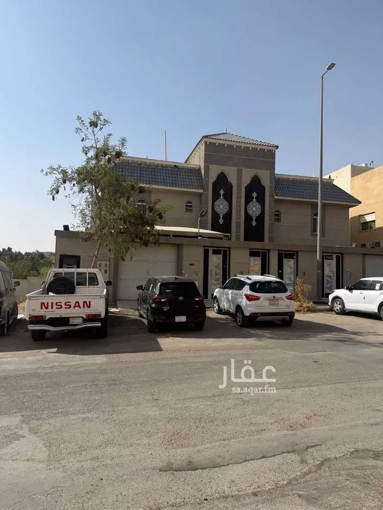 فيلا للبيع في شارع الامير عبدالرحمن ابن ناصر, حي العاصمة, مدينة الدرعية, منطقة الرياض صورة 2