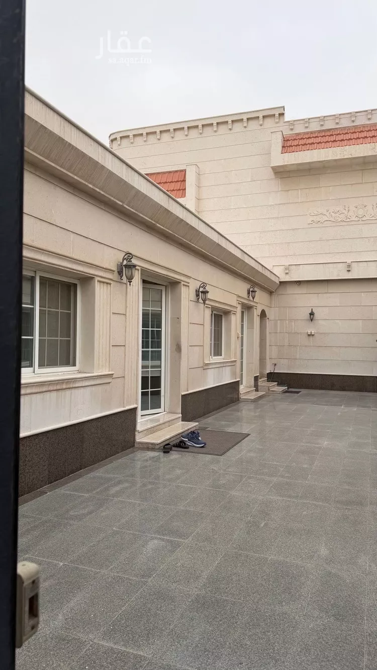 فيلا للبيع في شارع صخر بن حرب, حي الدوحة الجنوبية, مدينة الظهران, المنطقة الشرقية صورة 4