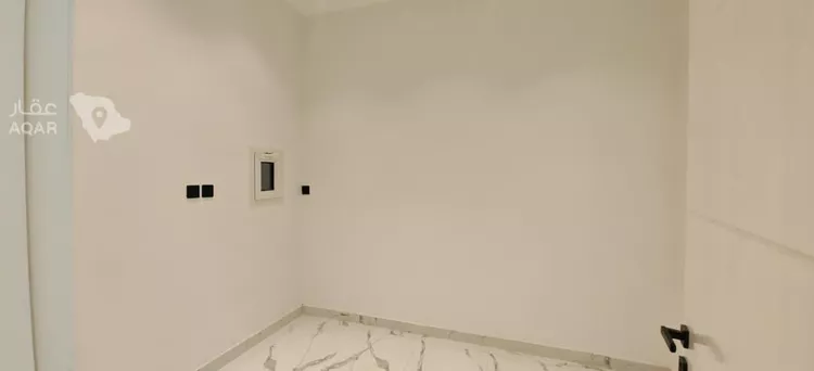 Floor for Rent in Riyadh Al Arid 8