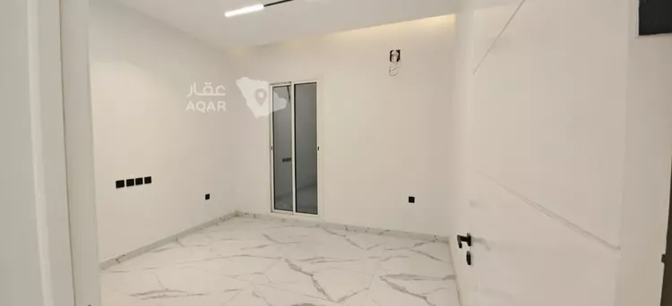 Floor for Rent in Riyadh Al Arid 12