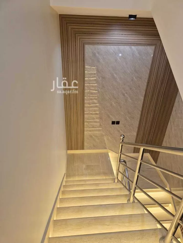 دور للبيع في شارع أحمد بن محمد علي الجوهري, حي العارض, مدينة الرياض, منطقة الرياض صورة 3