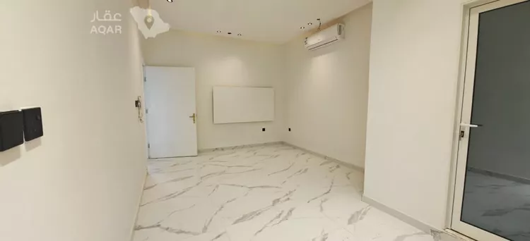 Floor for Rent in Riyadh Al Arid 6