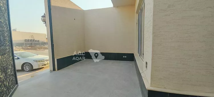 Floor for Rent in Riyadh Al Arid 5