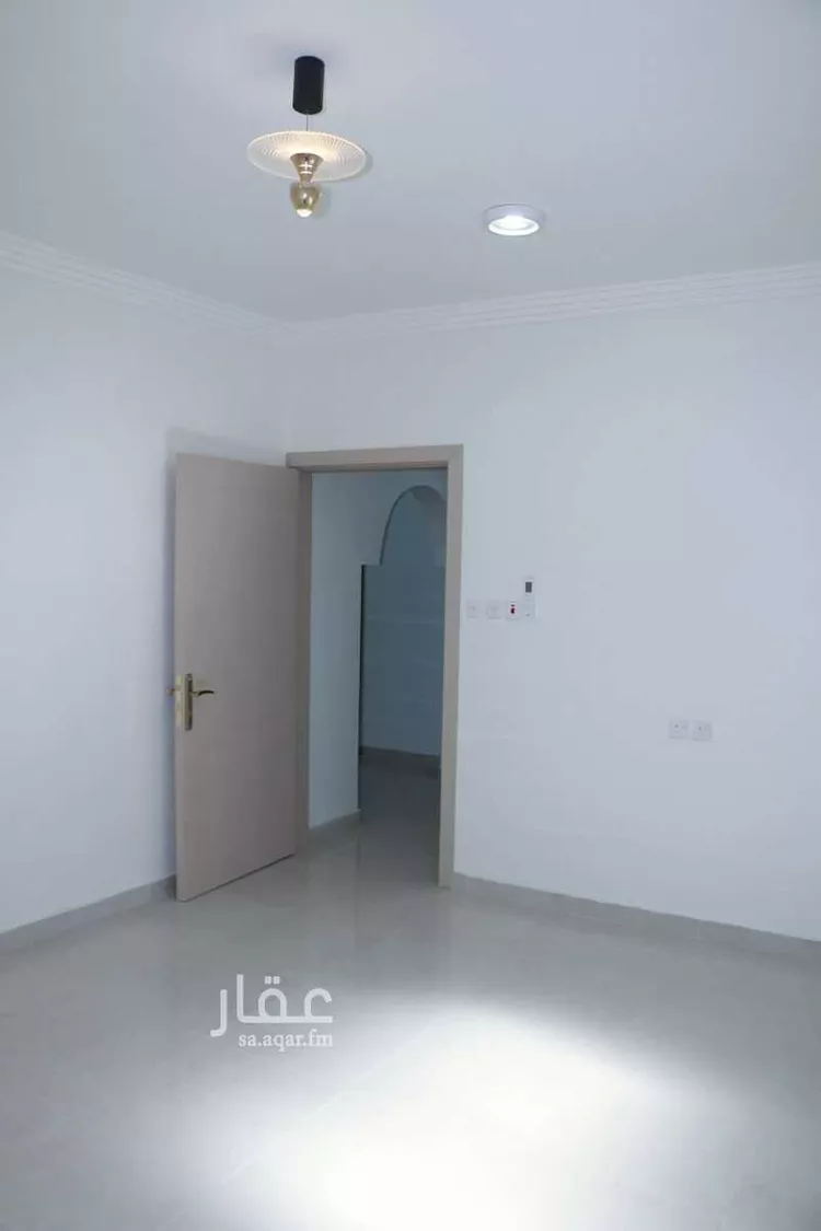 فيلا للبيع في شارع علي بن زياد العبسي, حي الملز, مدينة الرياض, منطقة الرياض صورة 5