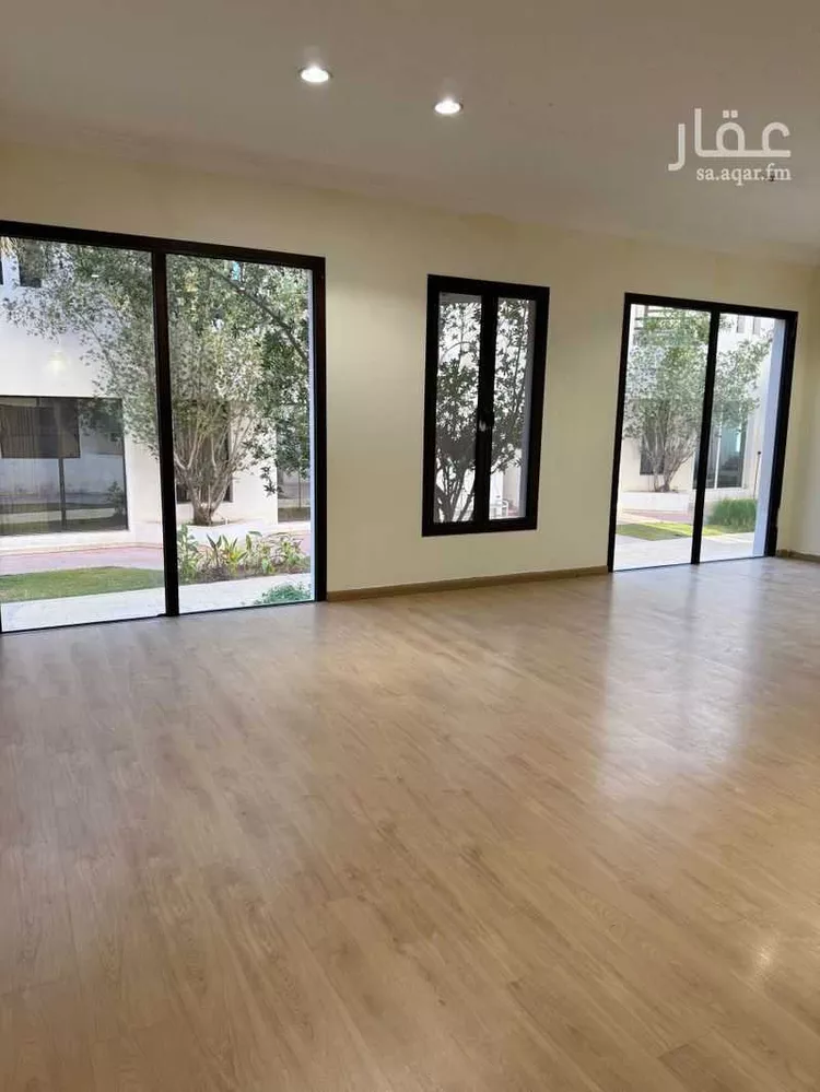 فيلا للإيجار في شارع ابن الفخار, حي المصيف, مدينة الرياض, منطقة الرياض 1 صورة