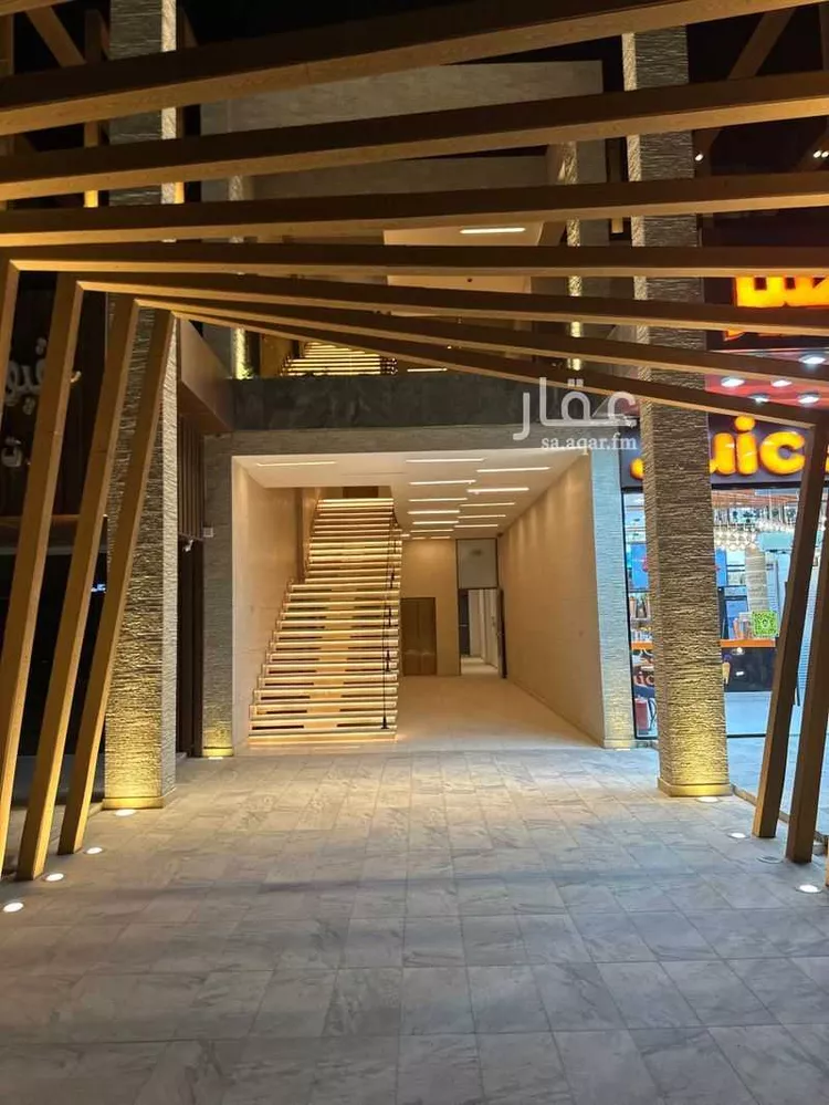 محل للإيجار في شارع طريق الامير محمد بن سعد بن عبد العزيز, حي القيروان, مدينة الرياض, منطقة الرياض صورة 2